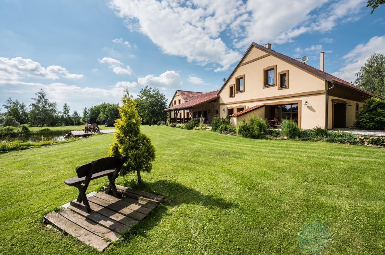 Penzion U Lisky Jarosov nad Nezarkou Екстер'єр фото