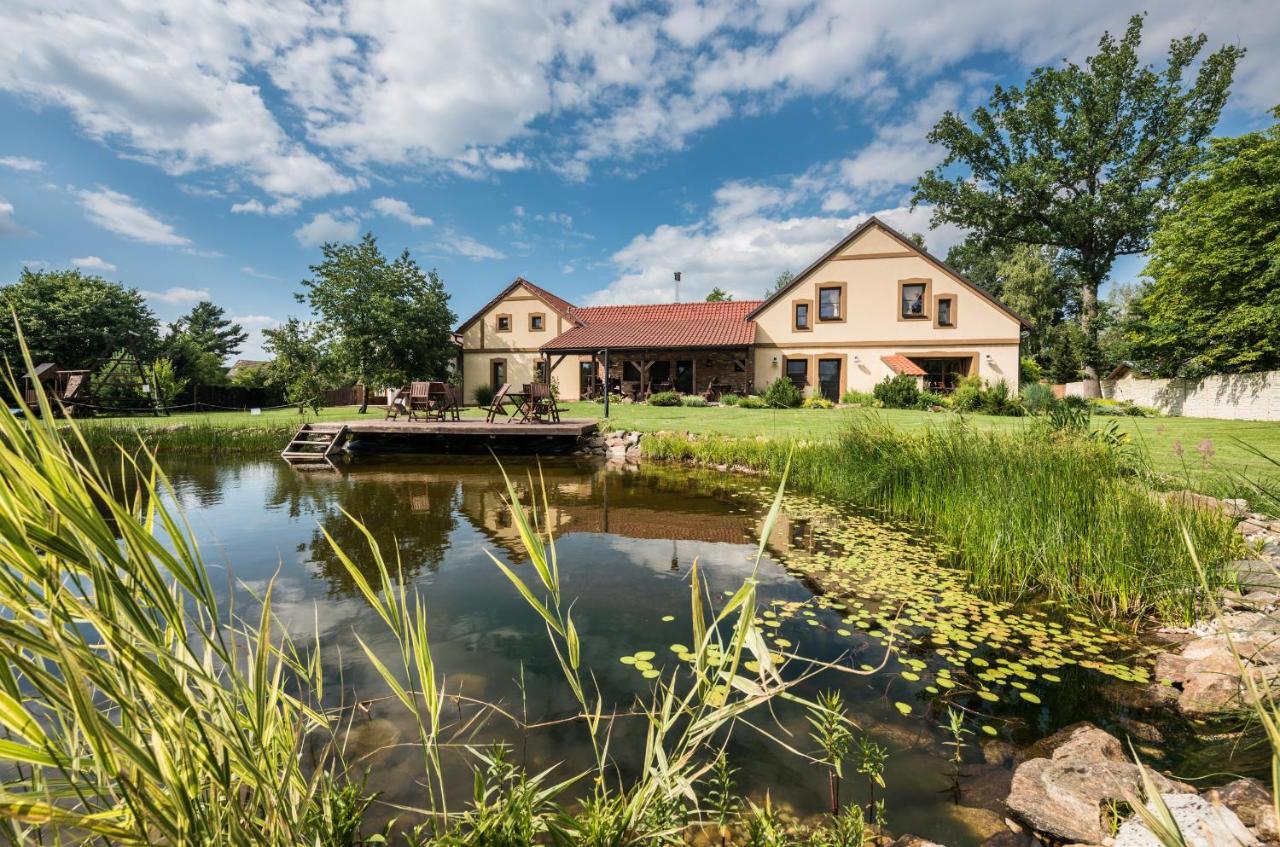 Penzion U Lisky Jarosov nad Nezarkou Екстер'єр фото